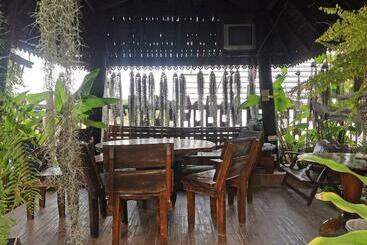 پانسیون Baan Lanna Resort