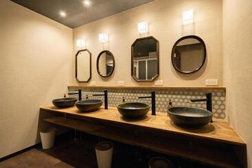 هاستل Onsen Guest House Tsutaya