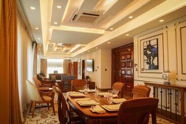هتل Royal Swiss Lahore