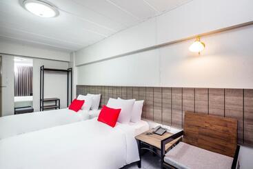 Livotel Express Hotel Ramkhamhaeng 50 Bangkok   No Parking