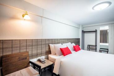 Livotel Express Hotel Ramkhamhaeng 50 Bangkok   No Parking