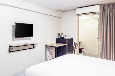Livotel Express Hotel Ramkhamhaeng 50 Bangkok   No Parking