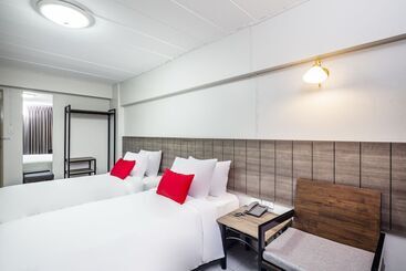 Livotel Express Hotel Ramkhamhaeng 50 Bangkok   No Parking