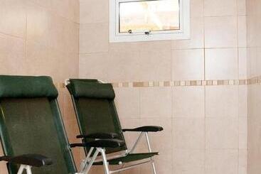 Oasis Apart Spa