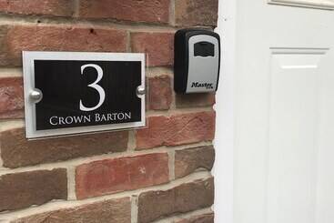 3 Crown Barton, Glastonbury