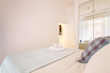 Apartamento Reformado Con Encanto By Theurbanhosts