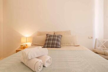 Apartamento Reformado Con Encanto By Theurbanhosts