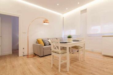 Apartamento Reformado Con Encanto By Theurbanhosts