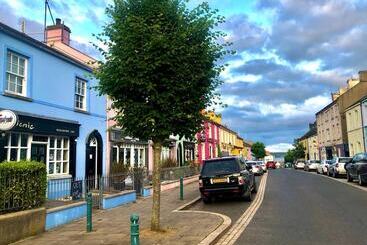 住宿加早餐  Dufferin Coaching Inn & Hall