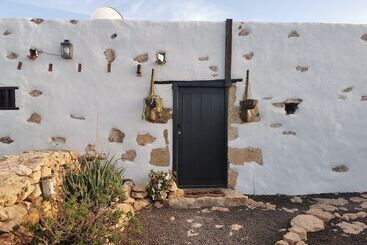 تختخواب و صبحانه Villa Cecilio