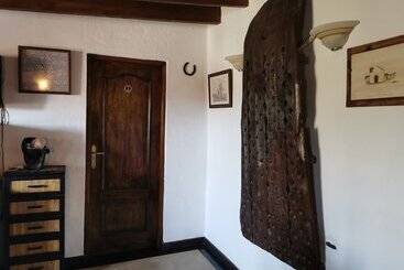 تختخواب و صبحانه Villa Cecilio