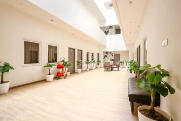 Fabhotel Vivek