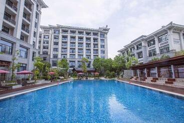 هتل Wyndham Garden Wuyishan