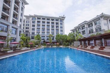 هتل Wyndham Garden Wuyishan