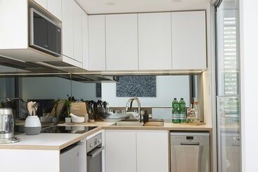 Studio Reuss   A City Retreat