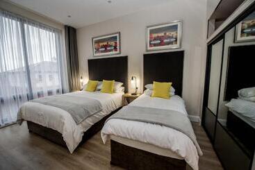 The James Suites