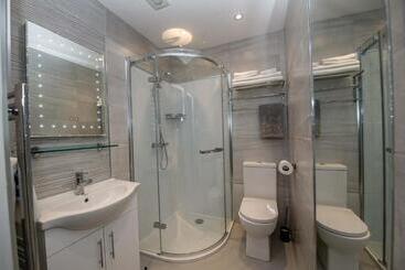 The James Suites