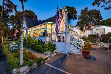 هتل Carmel Green Lantern Inn