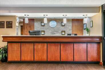 هتل Comfort Inn Downtown