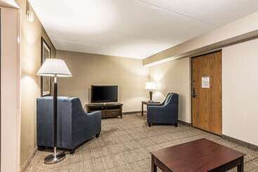 هتل Comfort Inn