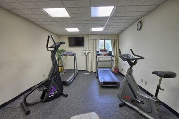 هتل Comfort Inn Near Greenfield Village