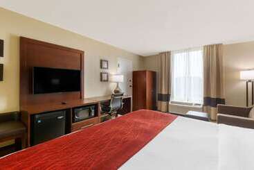 هتل Comfort Inn & Suites Durham Near Duke University