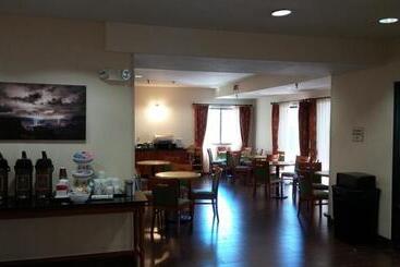 هتل Country Inn & Suites By Radisson, Flagstaff, Az