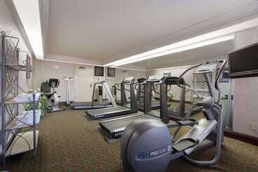 هتل Days Inn By Wyndham Longview South