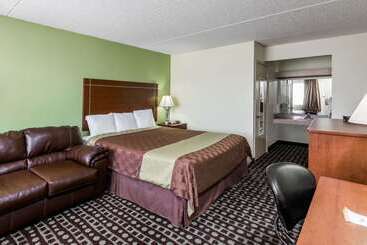 هتل Days Inn By Wyndham Midland