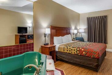 فندق Econo Lodge