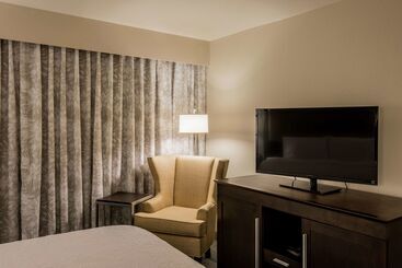 هتل Hampton Inn & Suites Jackson Coliseum