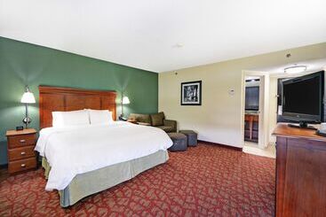 هتل Hampton Inn Athens