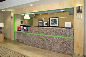 هتل Hampton Inn Austin/airport Area South