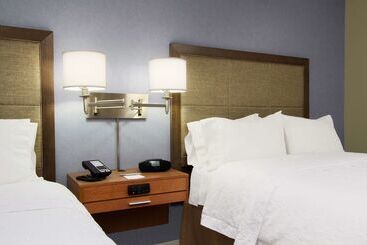 هتل Hampton Inn Austin/airport Area South
