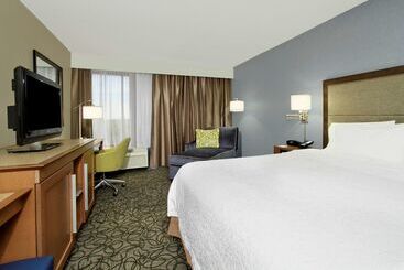 هتل Hampton Inn Austin/airport Area South