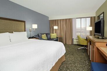 هتل Hampton Inn Austin/airport Area South