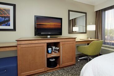 هتل Hampton Inn Austin/airport Area South