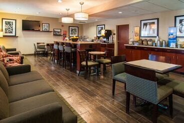 هتل Hampton Inn Boise  Airport