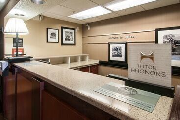 هتل Hampton Inn Boise  Airport