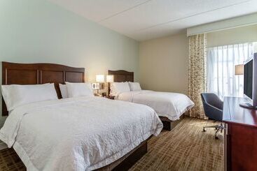 هتل Hampton Inn Boston/peabody