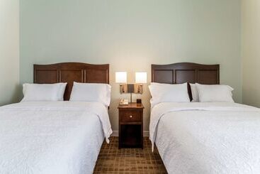 هتل Hampton Inn Boston/peabody