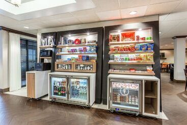 هتل Hampton Inn Boston/peabody