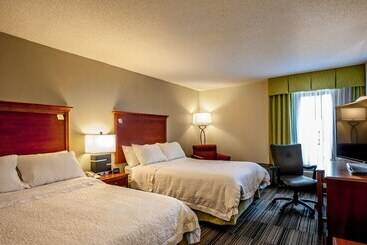 هتل Hampton Inn By Hilton Bowling Green