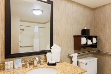 هتل Hampton Inn Champaign/urbana