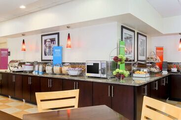 هتل Hampton Inn Champaign/urbana