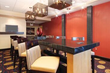 هتل Hampton Inn Champaign/urbana