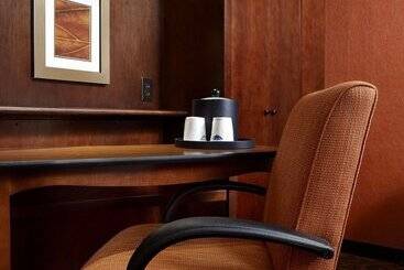 هتل Hampton Inn Clevelanddowntown