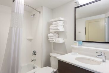 هتل Hampton Inn Columbia