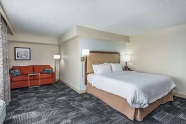 هتل Hampton Inn Columbia
