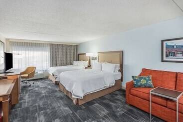 هتل Hampton Inn Columbia